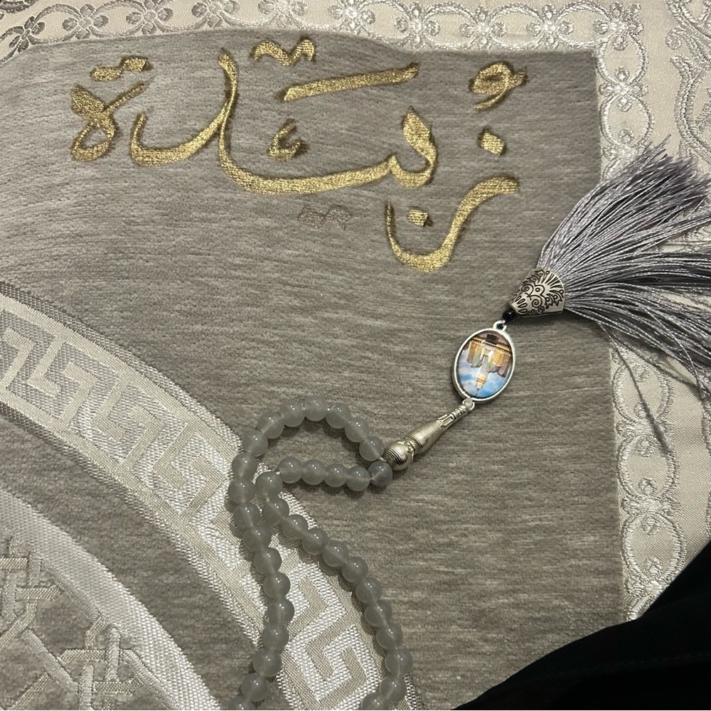 Meet your Posher, Samira